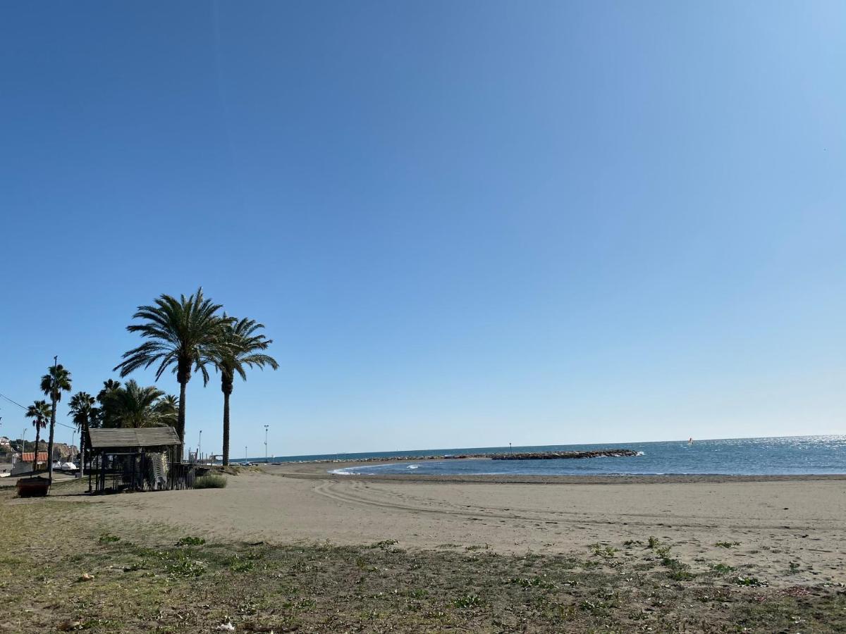 Casa Carmen Primera Linea De Playa Màlaga Exteriér fotografie